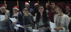 La canzone delle feste è "Palle di Natale" dell'Istituto Nazionale dei Tumori