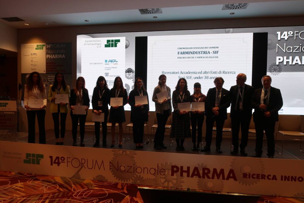 Consegnati i premi SIF - Farmindustria per le ricerche farmacologiche. Vincono 10 giovani ricercatrici