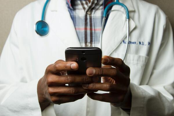 Unguess al fianco di Lami per rendere le cure mediche più accessibili a tutti
